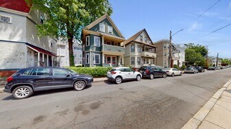 59 Hawthorne St, Unit 1 in Somerville, MA - Building Photo