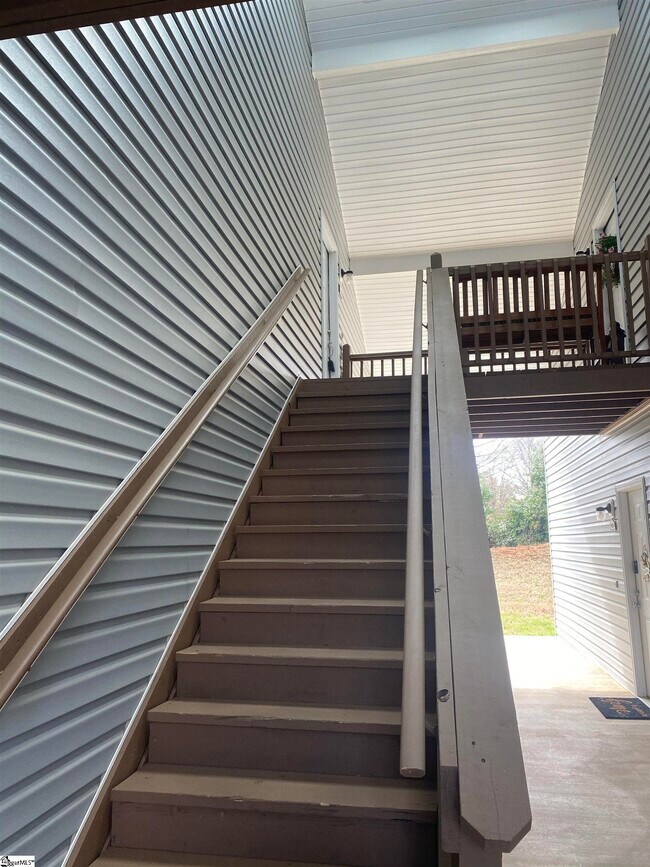 806 Pelham Square Way in Greer, SC - Building Photo - Building Photo
