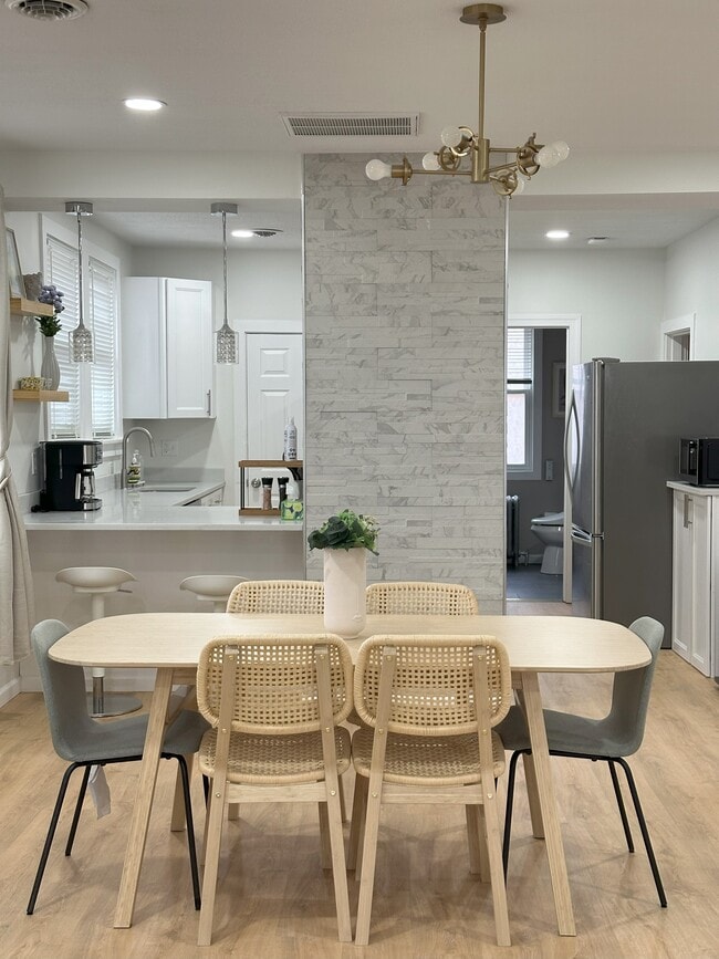 5640 Beacon St in Pittsburgh, PA - Foto de edificio - Building Photo