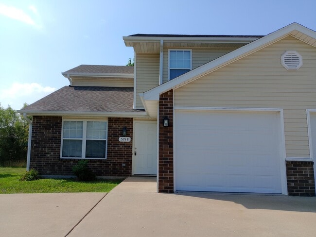 5718 Canaveral Dr in Columbia, MO - Building Photo - Building Photo