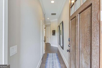 1450 Edgebrook Ct NE in Atlanta, GA - Building Photo - Building Photo