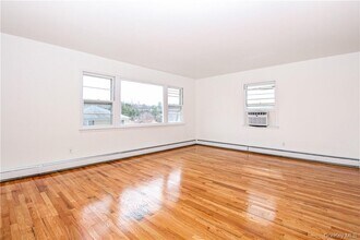 21 Pine St in Harrison, NY - Building Photo - Building Photo