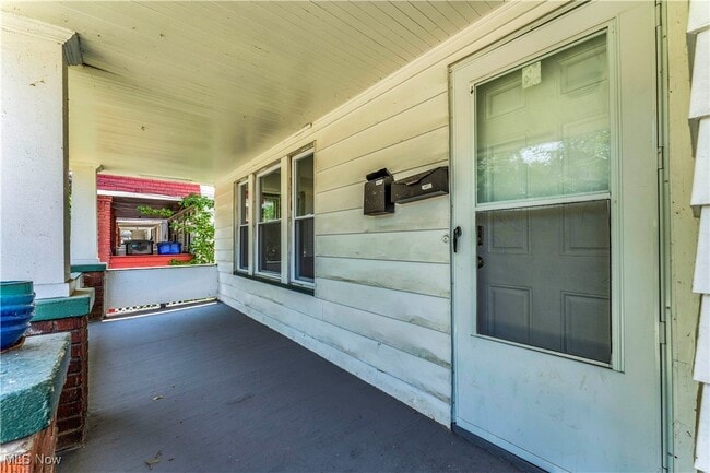 property at 364 E 161st St