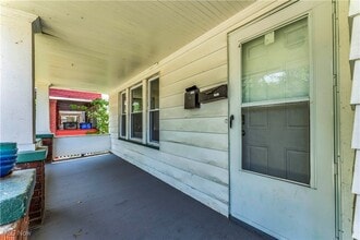 364 E 161st St in Cleveland, OH - Building Photo - Building Photo