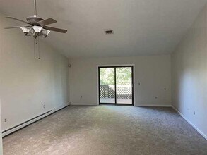 1 Walnut Ct in Fishkill, NY - Building Photo - Building Photo