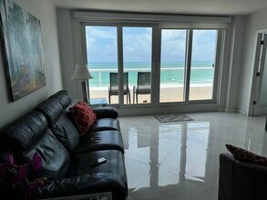 5005 Collins Ave, Unit 720 in Miami Beach, FL - Building Photo - Building Photo