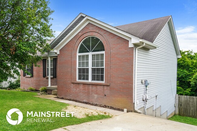 7001 Matthews Rd in Louisville, KY - Building Photo - Building Photo