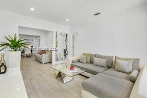 3675 SW 26th St in Miami, FL - Building Photo - Building Photo