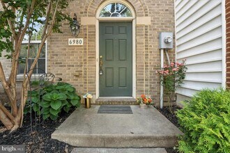6980 Landseer Drive in Gainesville, VA - Building Photo - Building Photo