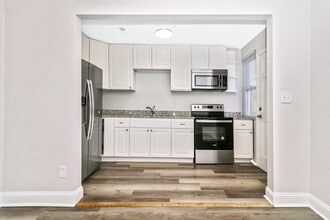 173 A View Ave in Norfolk, VA - Building Photo - Building Photo