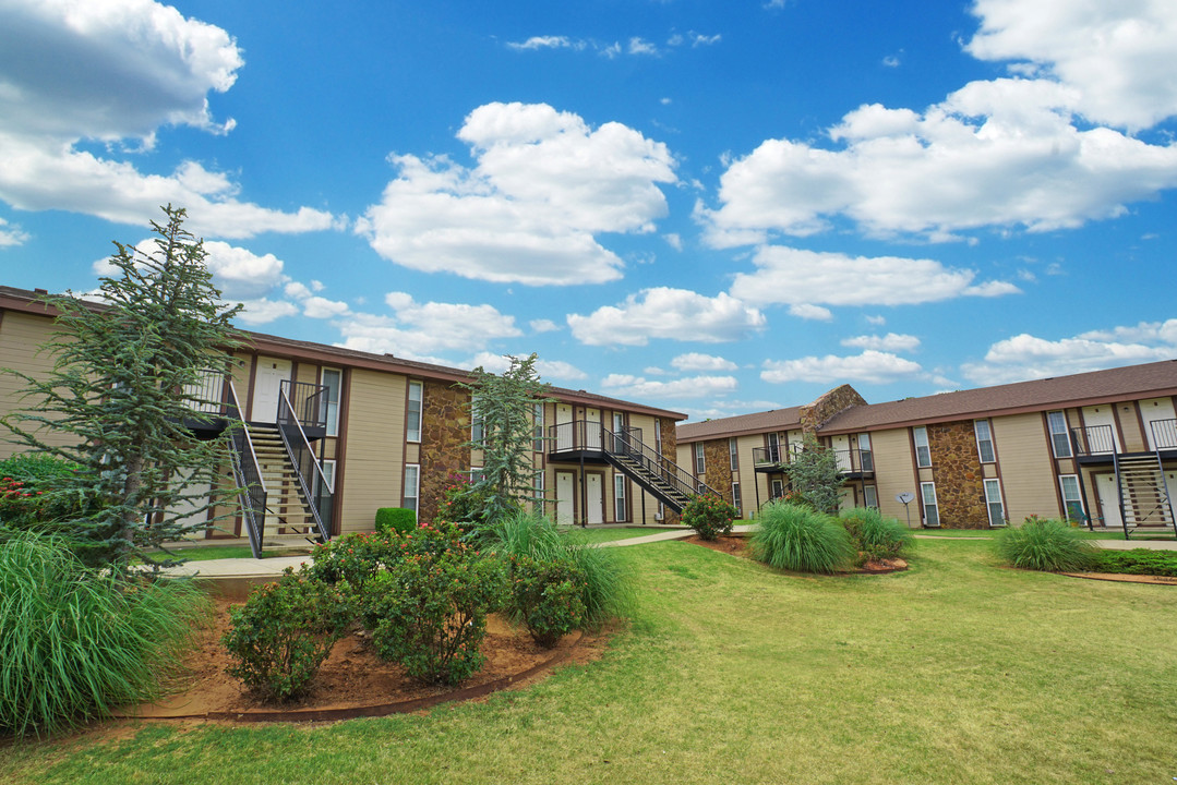 Haydens Landing in Moore, OK - Foto de edificio