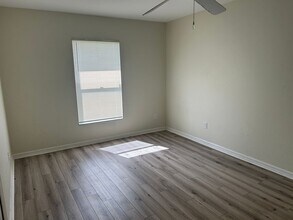870 Rue Labeau Cir in Ft. Myers, FL - Building Photo - Building Photo