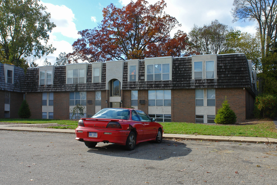 Leonard Hills Apartments in Grand Rapids, MI - Foto de edificio