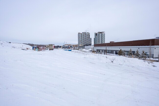 Block J Medicine Hill in Calgary, AB - Building Photo - Building Photo