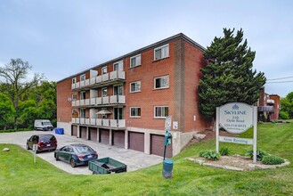 Ravine View Apartments in Cambridge, ON - Building Photo - Building Photo