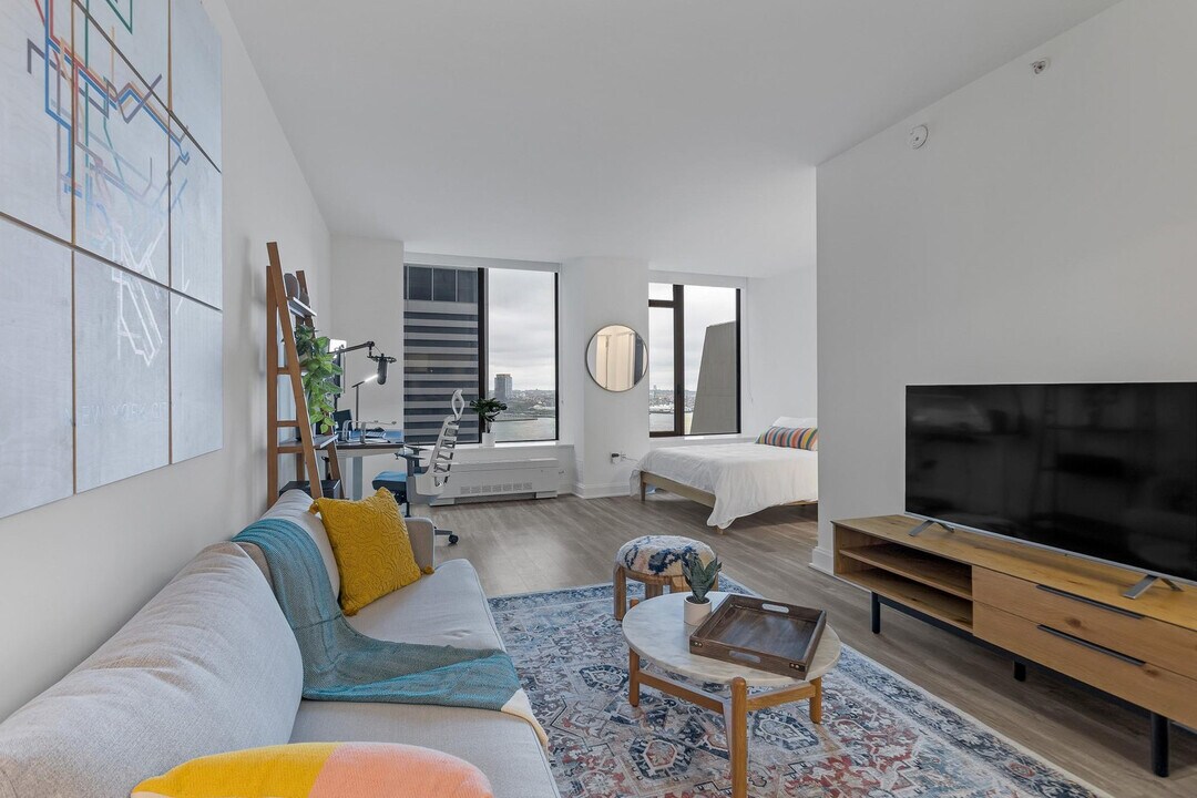 10 Hanover Square in New York, NY - Building Photo
