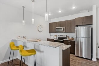 Stella On The Park in Aurora, CO - Foto de edificio - Building Photo