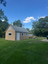 2414 Maple Ave in Downers Grove, IL - Foto de edificio - Building Photo