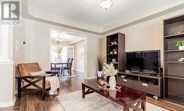 215 Equator Crescent in Vaughan, ON - Building Photo - Building Photo