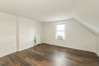 2 Hillside Ave in Summit, NJ - Building Photo - Building Photo