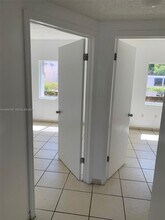 452 SW 10th St in Miami, FL - Building Photo - Building Photo