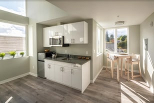 7th Ave Place in Seattle, WA - Building Photo