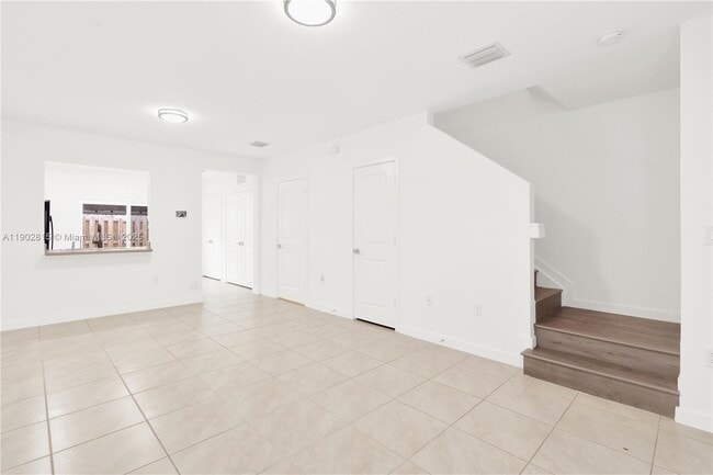 444 NE 5th St in Florida City, FL - Building Photo - Building Photo