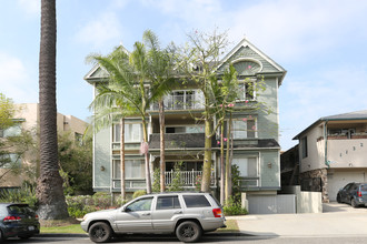 Residential Condominium in Santa Monica, CA - Building Photo - Building Photo