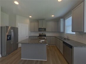 730 Ireland Ln in Dallas, GA - Building Photo - Building Photo