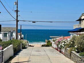 209 Crest Dr in Manhattan Beach, CA - Building Photo - Building Photo