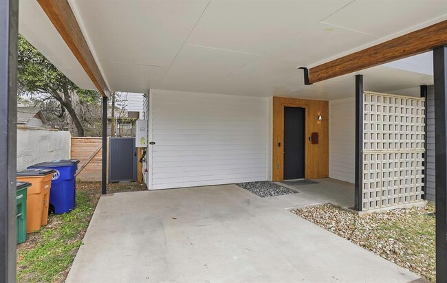 1208 W Oltorf St in Austin, TX - Building Photo - Building Photo