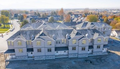 Spring Creek Townhomes in Provo, UT - Building Photo - Building Photo