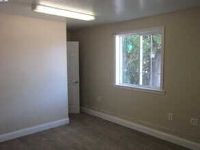 2275 Bennington Ln in Hayward, CA - Building Photo - Building Photo