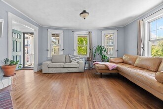 117 2nd St in Medford, MA - Building Photo - Building Photo