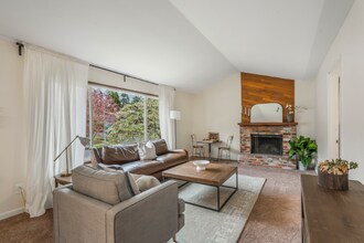 13265 SW Barlow Rd in Beaverton, OR - Building Photo - Building Photo