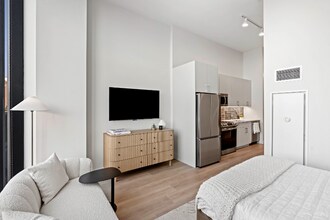 1201 W Van Buren St in Chicago, IL - Foto de edificio - Building Photo