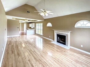 323 Camden Cove Cir in Calera, AL - Building Photo - Building Photo