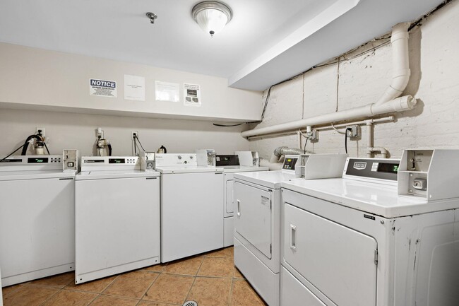 151 Sip Ave in Jersey City, NJ - Building Photo - Building Photo
