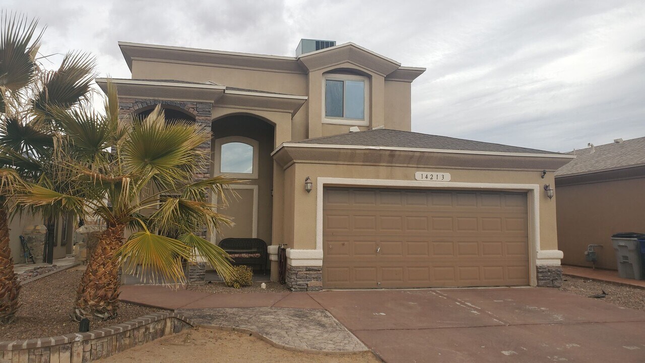 14213 North Point Ave in El Paso, TX - Building Photo