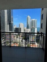 999 Brickell Plaza in Miami, FL - Building Photo - Building Photo