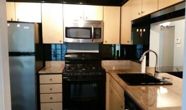 3103 Commons At Kingswood Dr in East Brunswick, NJ - Foto de edificio - Building Photo