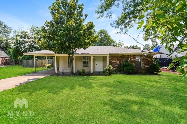 property at 6265 Shady Glen Cove