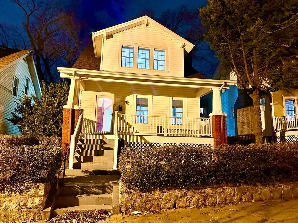 4326 7th St NW in Washington, DC - Building Photo