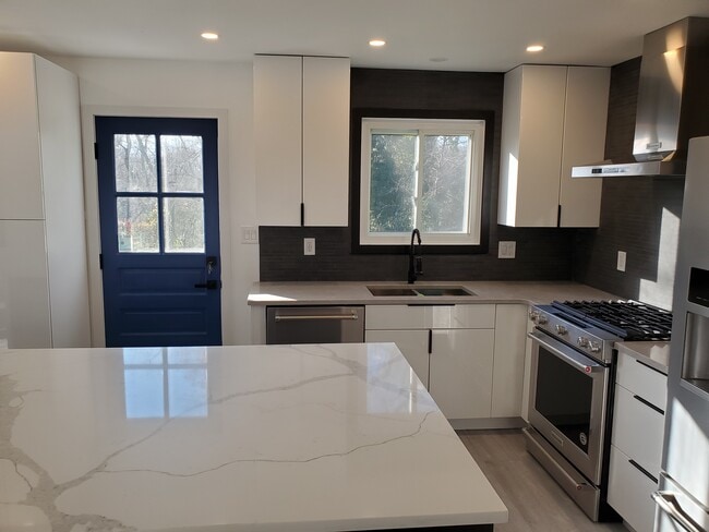 1260 Dogwood Rd, Unit Upper in Arnold, MD - Building Photo - Building Photo