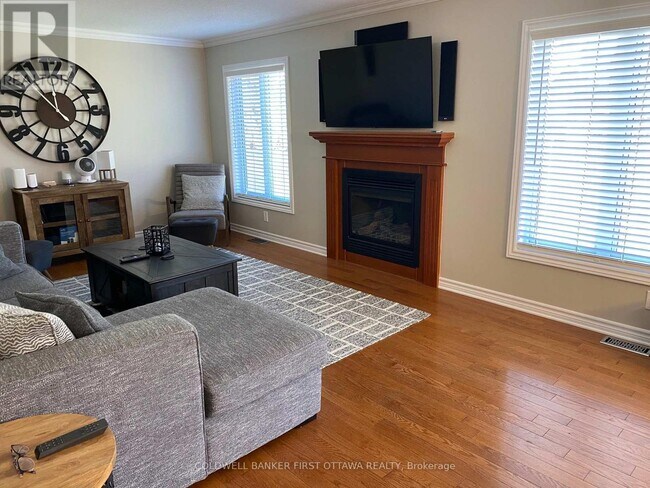 33 St Alexi Walk in Ottawa, ON - Building Photo - Building Photo