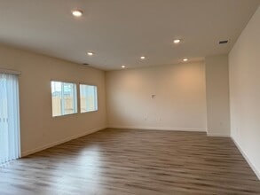 8105 Trapper Rnch Rd in Roseville, CA - Building Photo - Building Photo