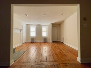 126 Grape St in Philadelphia, PA - Building Photo - Building Photo