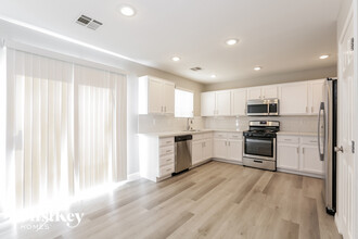 9333 Pyrope Ct in Las Vegas, NV - Building Photo - Building Photo