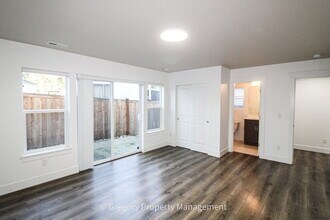 19525 3rd Dr SE in Bothell, WA - Building Photo - Building Photo