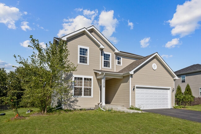 property at 2215 Walnut Glen Blvd